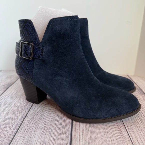 VIONIC Naomi Snake Print Blue Suede Boots 8 New - Picture 1 of 6